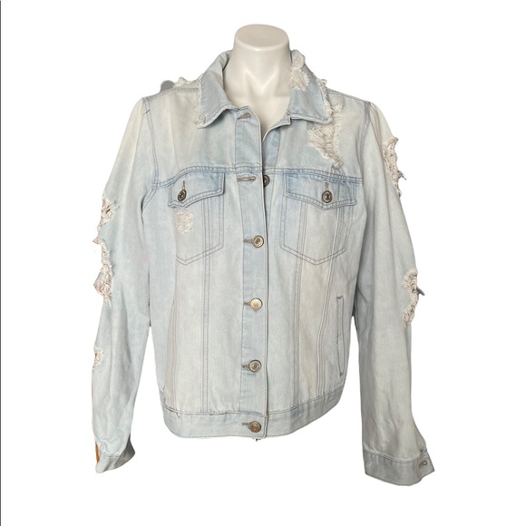Forever 21 Jackets & Blazers - Forever 21 Distressed Denim Jacket